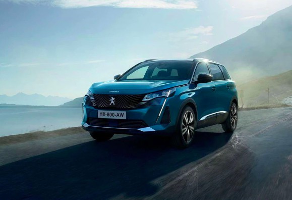 Купить Peugeot 5008 2021-2022 года в Москве 71e5246773